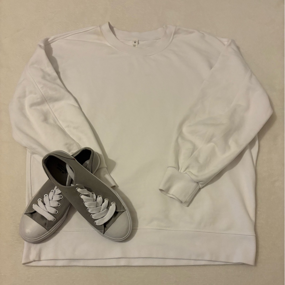 Lululemon Athletica Oversize White Sweatshirt - Picture 10 of 12